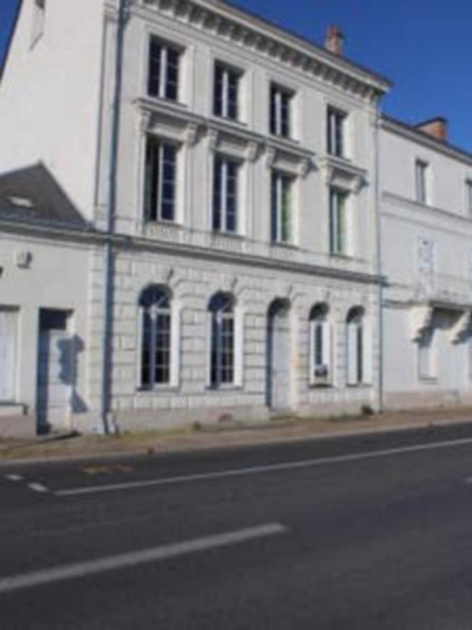 Appartement De Charme Bord De Loire Saumur Exterior photo